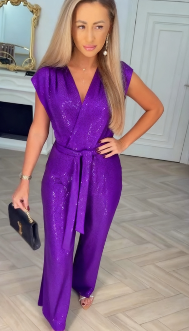 Plain jumpsuit with tie detail