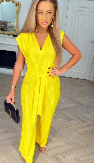 Plain jumpsuit with tie detail