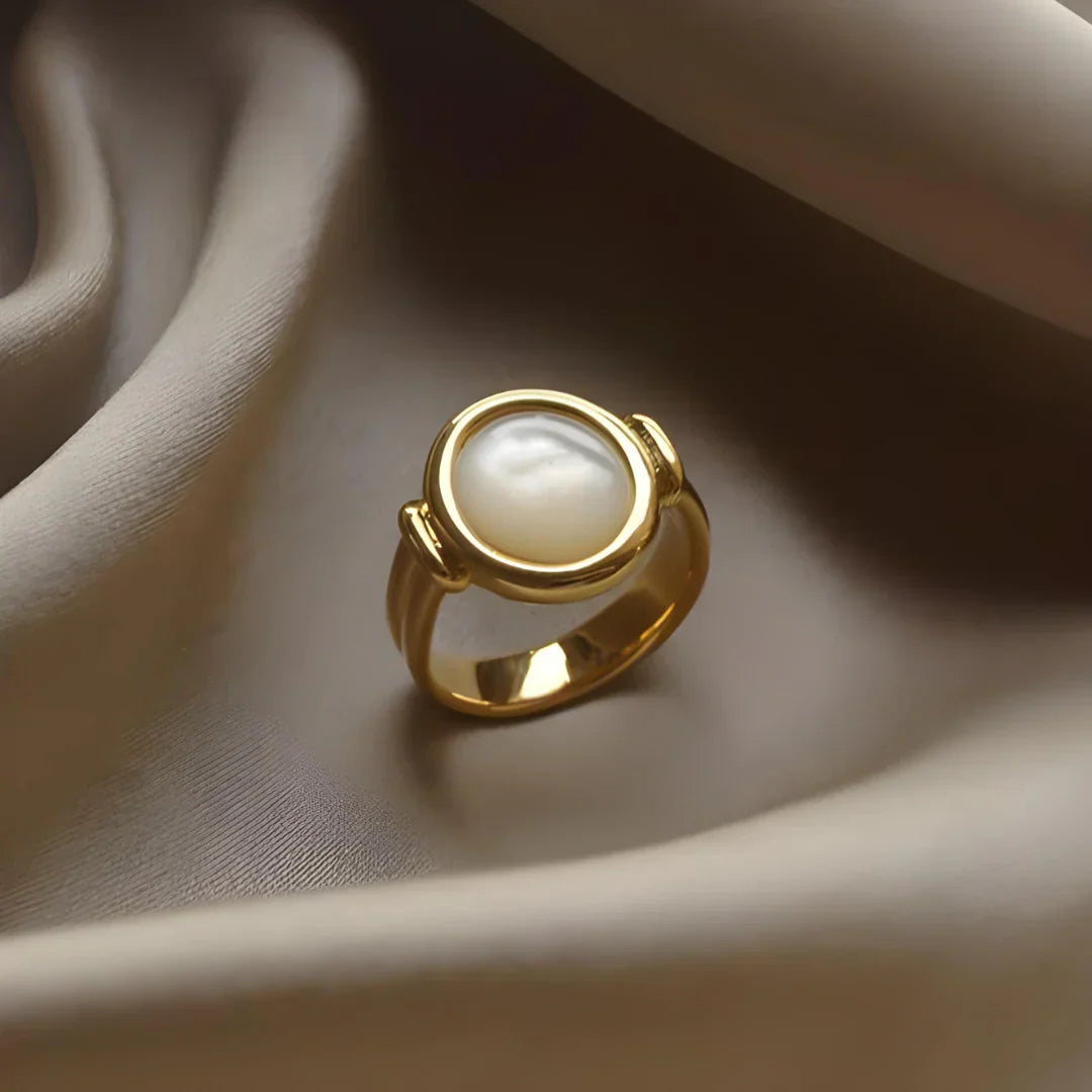 Greta™ | All-Pearl Statement Ring