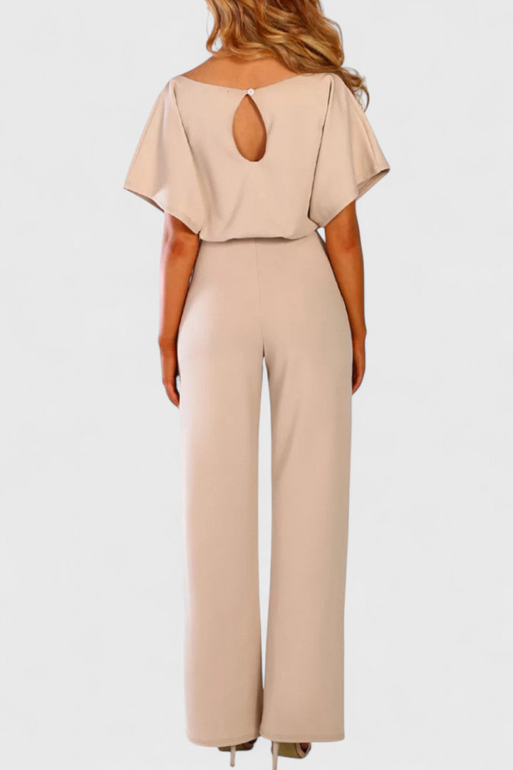 Evie Mono Chic in Fluid Silhouette