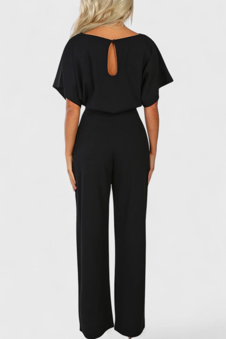 Evie Mono Chic in Fluid Silhouette