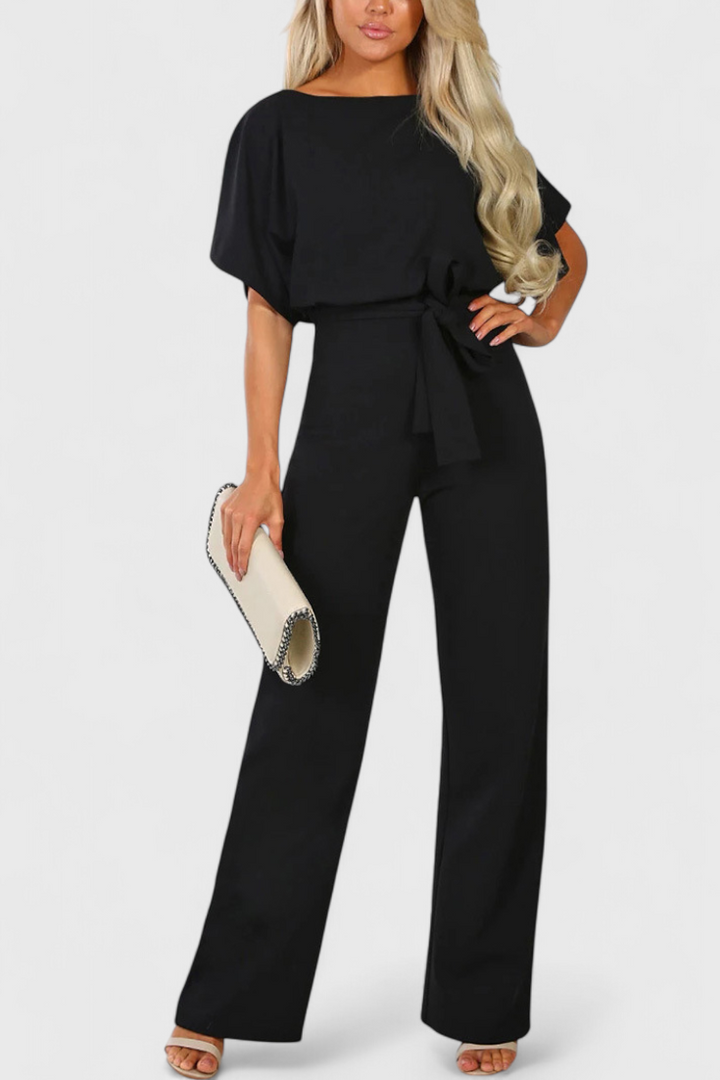 Evie Mono Chic in Fluid Silhouette