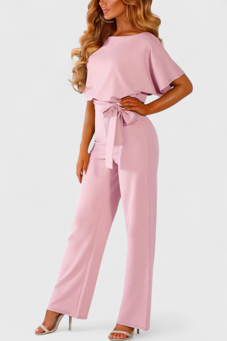Evie Mono Chic in Fluid Silhouette