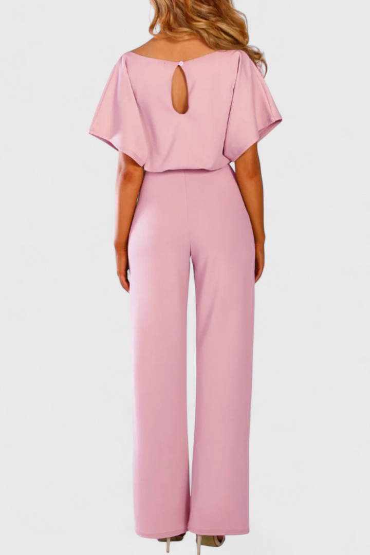 Evie Mono Chic in Fluid Silhouette