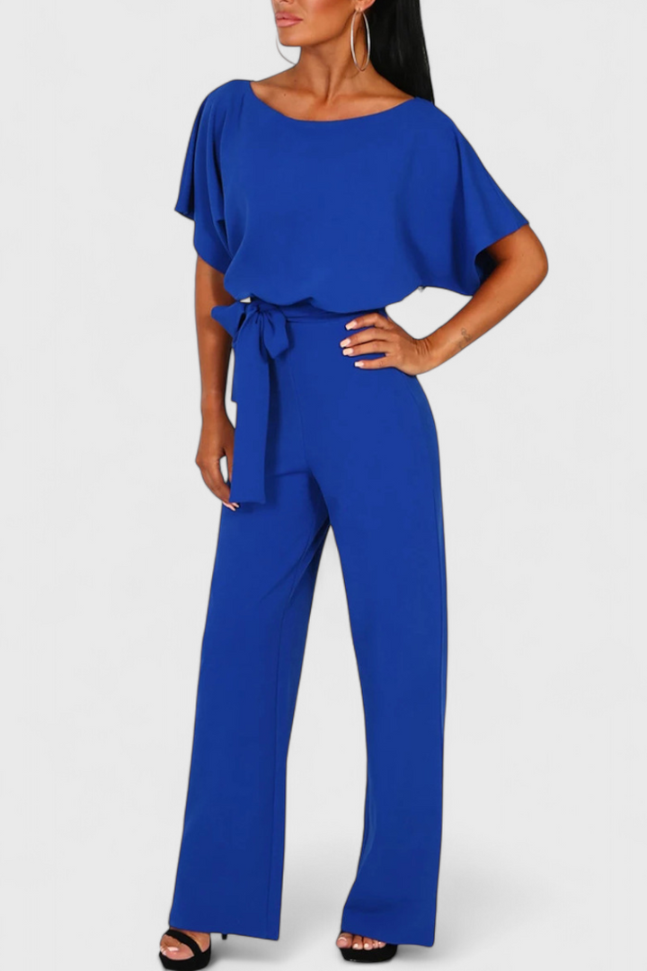 Evie Mono Chic in Fluid Silhouette