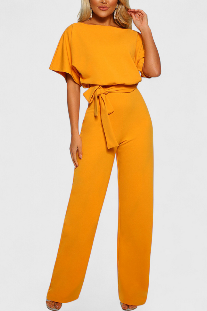 Evie Mono Chic in Fluid Silhouette