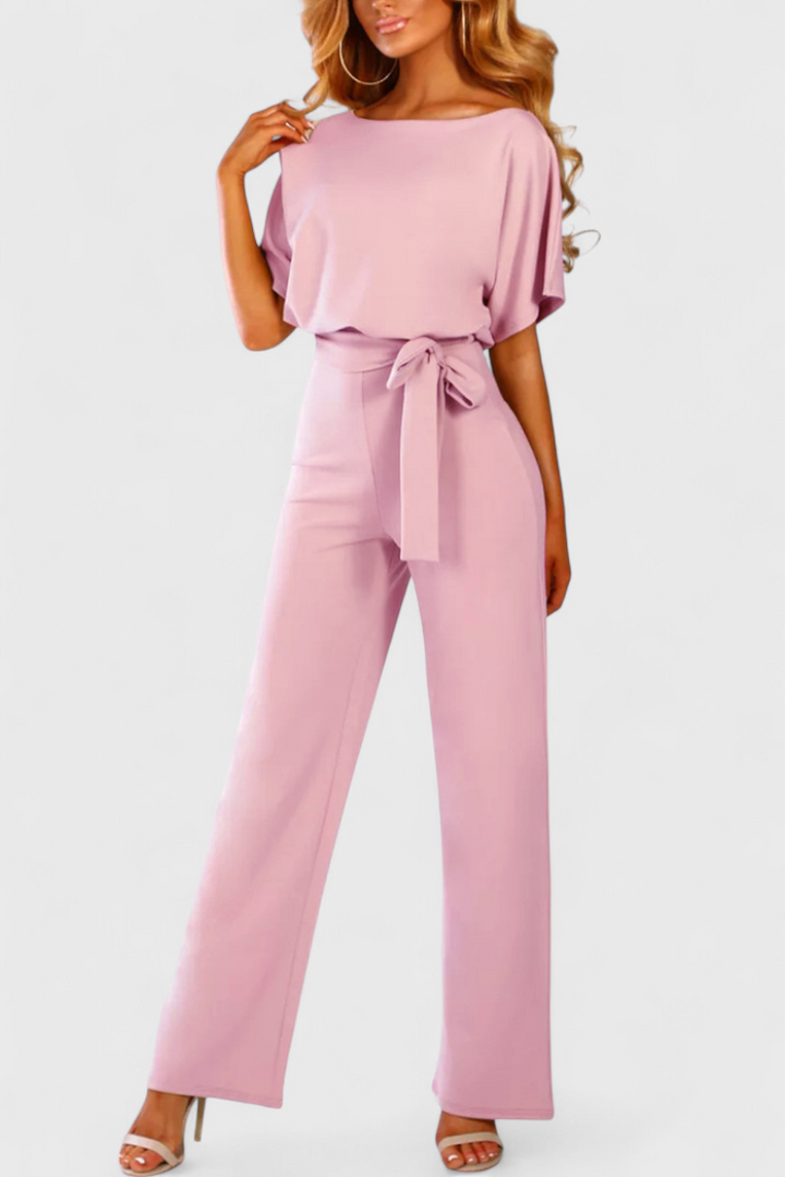 Evie Mono Chic in Fluid Silhouette