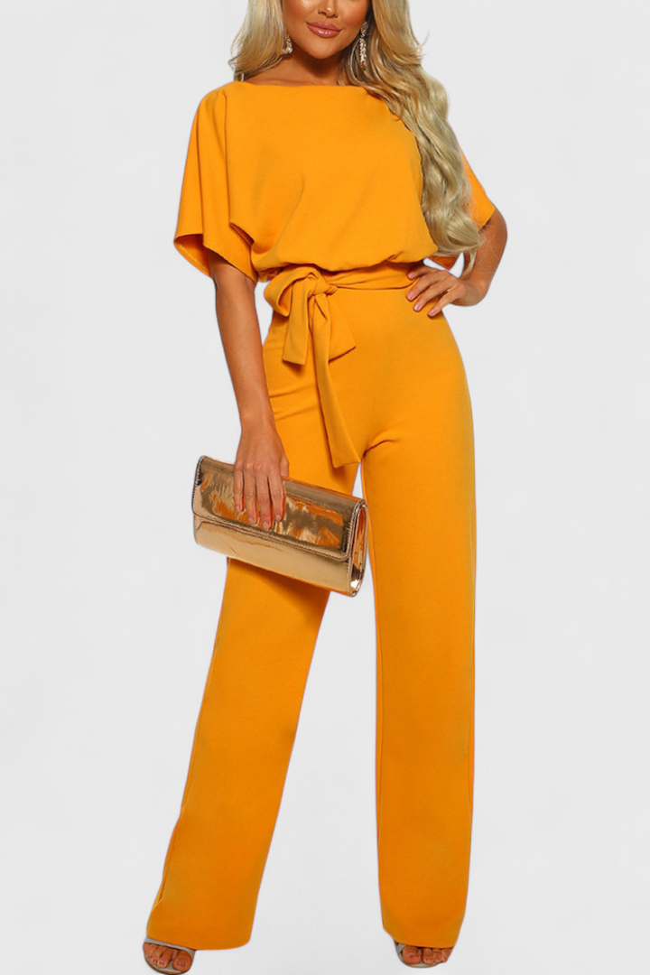 Evie Mono Chic in Fluid Silhouette