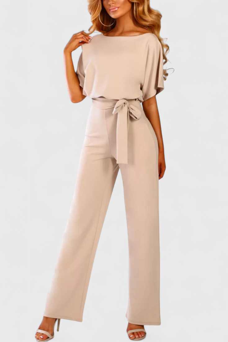 Evie Mono Chic in Fluid Silhouette