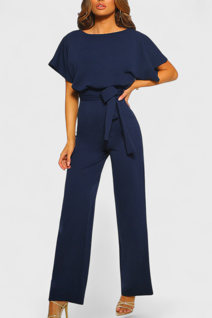 Evie Mono Chic in Fluid Silhouette