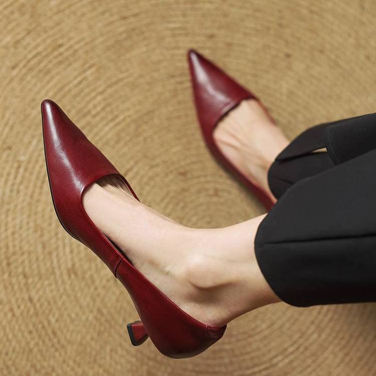 Sarah™ | Pointed-Toe Leather Pumps
