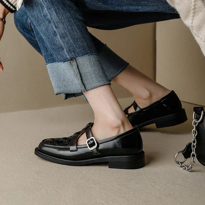 Isava™ | Vintage-Style Retro Flats