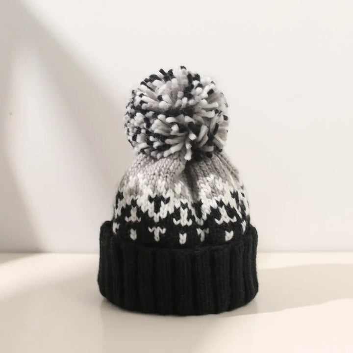 Tamara™ | Cosy Snowflake Pom Beanie