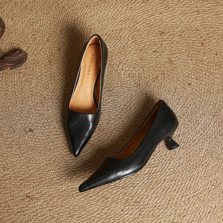 Sarah™ | Pointed-Toe Leather Pumps