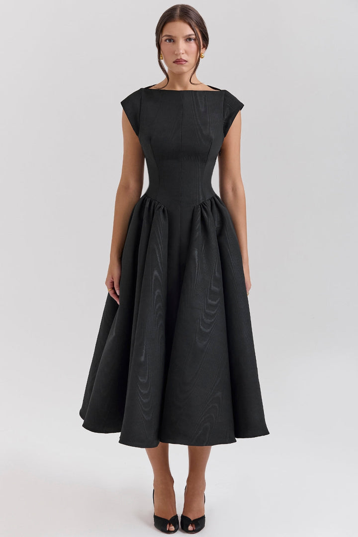 LUMI – BACKLESS DROPPED SHOULDER DRESS