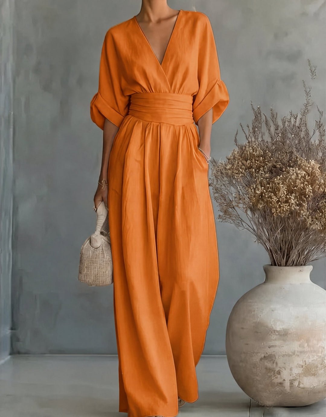 Daniela - Elegant jumpsuit with V-neck and wide leg