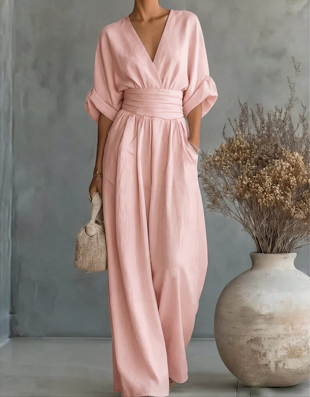 Daniela - Elegant jumpsuit with V-neck and wide leg
