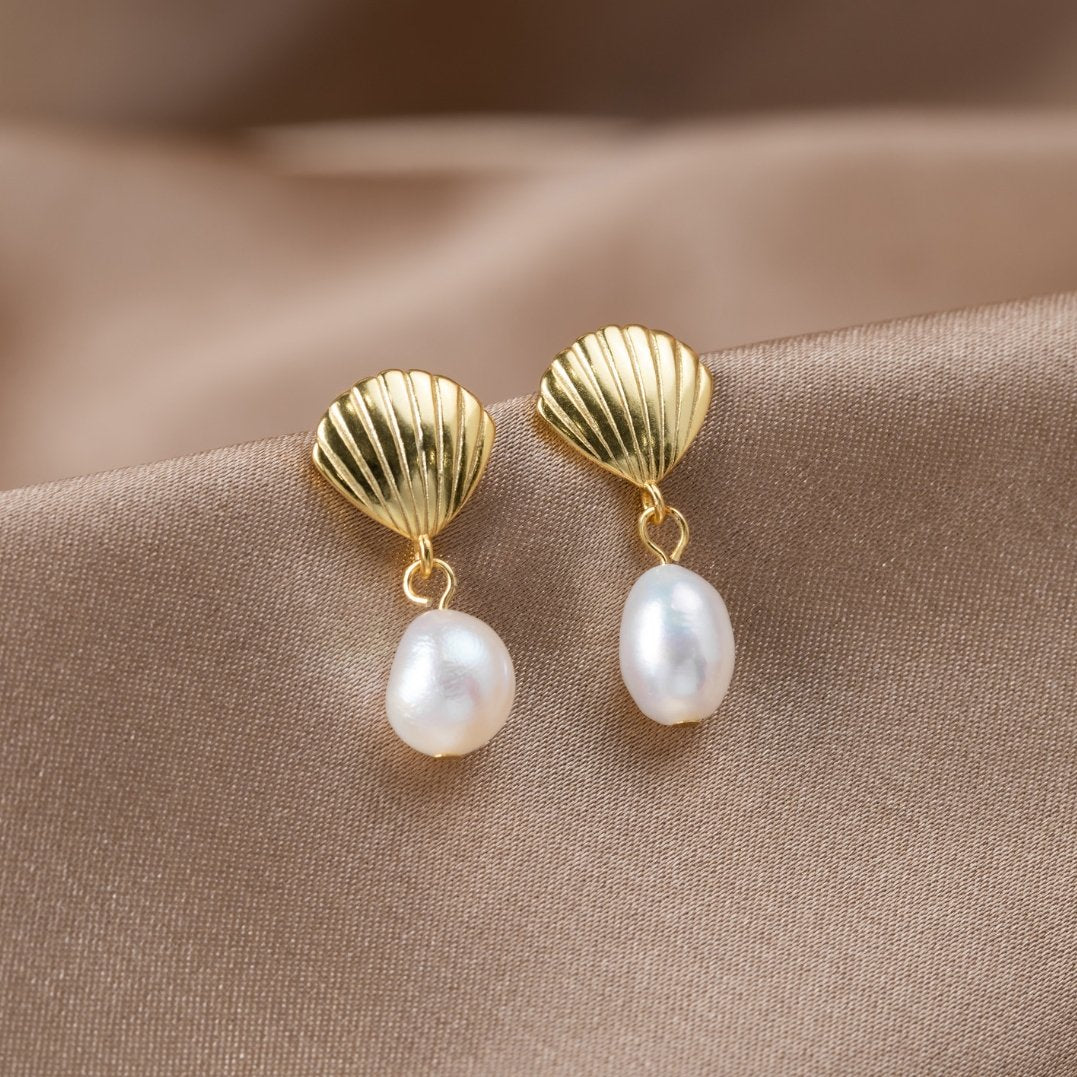 Valentina™ | Gold Shell Pearl Earrings