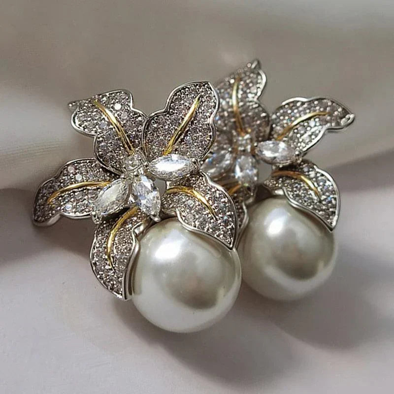 Petra™ | Flower Pearl Earrings