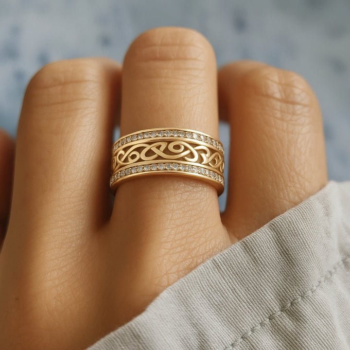 Orla™ | Gold Twisted Ring