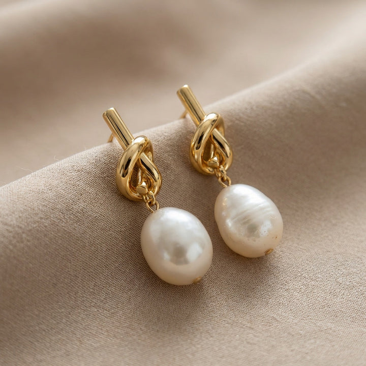 Helena™ | Knotted Pearl Elegance Earrings