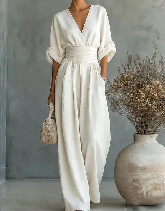 Daniela - Elegant jumpsuit with V-neck and wide leg